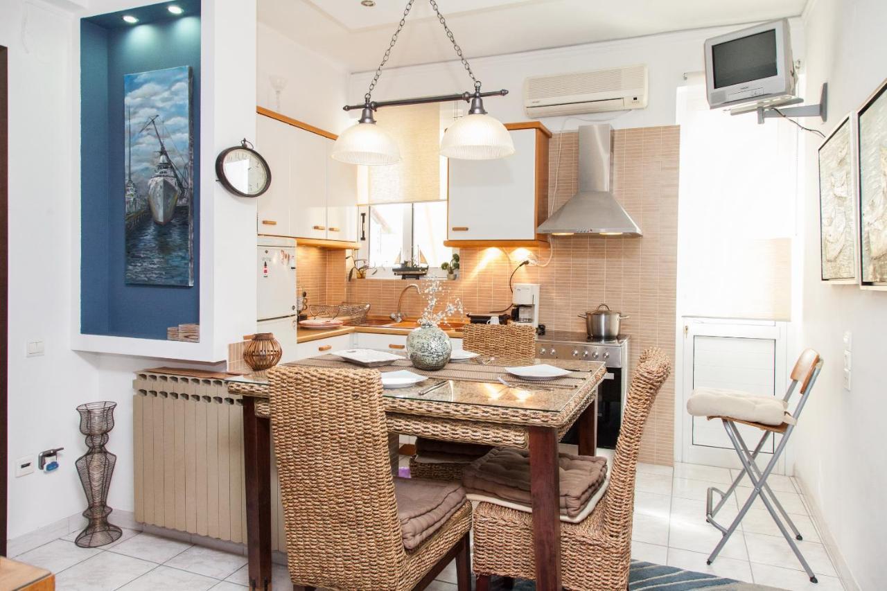 Amazing Apartment With View! Piraeus Buitenkant foto
