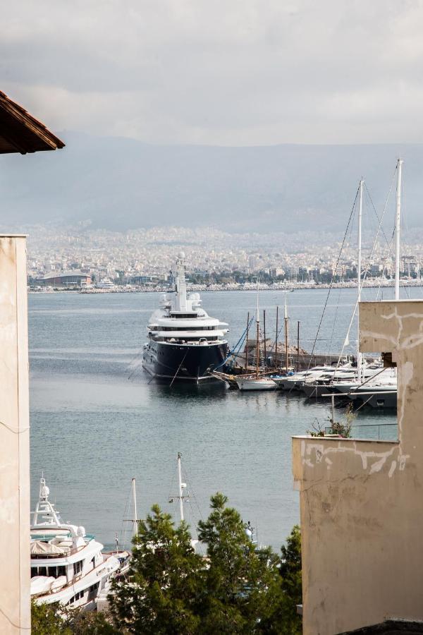 Amazing Apartment With View! Piraeus Buitenkant foto