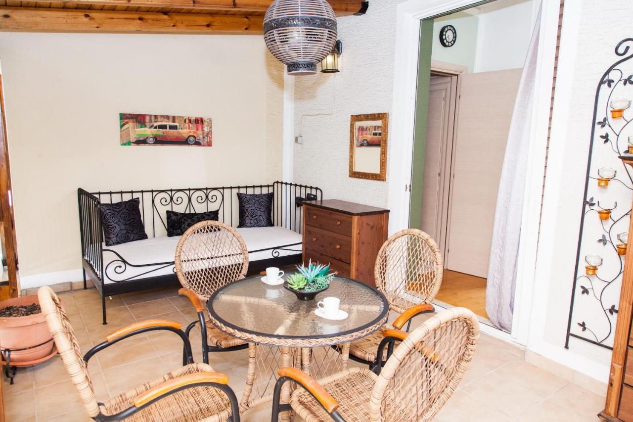 Amazing Apartment With View! Piraeus Buitenkant foto