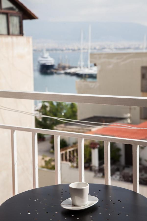 Amazing Apartment With View! Piraeus Buitenkant foto