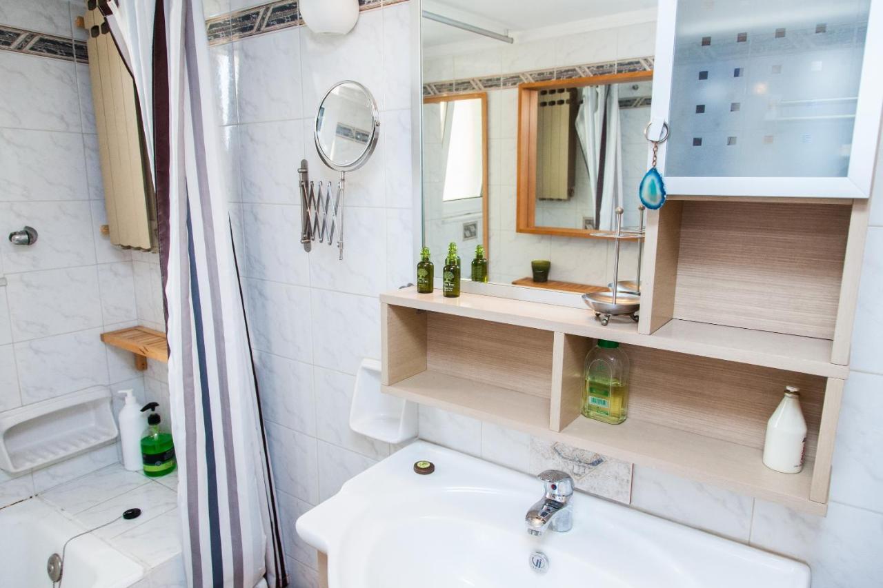 Amazing Apartment With View! Piraeus Buitenkant foto